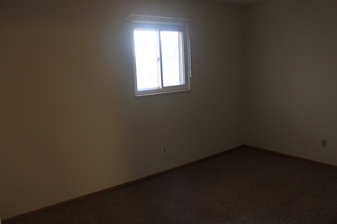 Bedroom 2 - 357 E 14th Ave