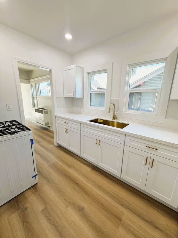 Building Photo - 1169 E Broadway