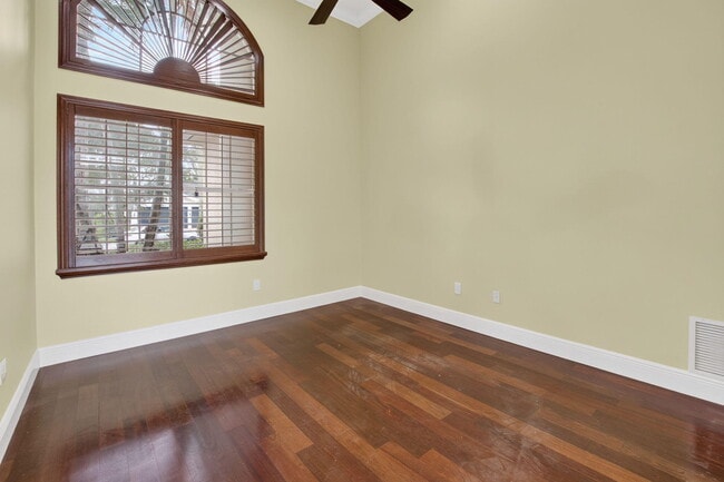 Building Photo - 9511 Savona Winds Dr