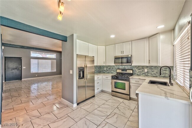 Building Photo - 7216 Archcrest Ave