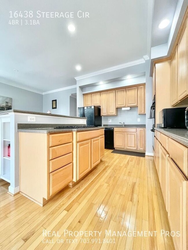 Building Photo - 16438 Steerage Cir