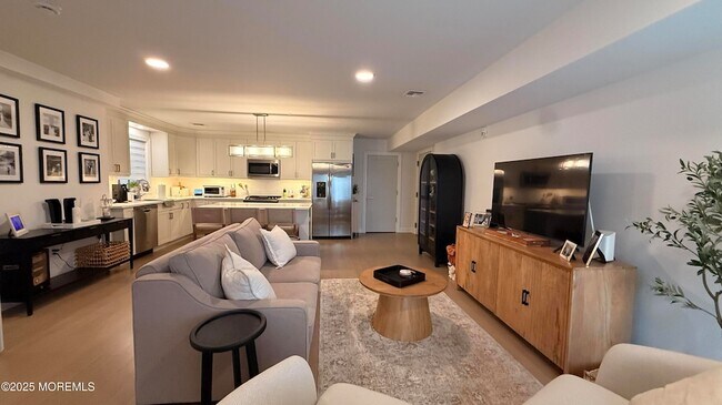 Building Photo - 57-61 Brighton Avenue Unit 301