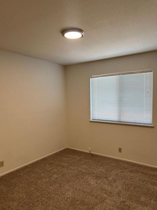 Building Photo - BEAUTIFULLY REMODELED 3 BED HOME IN ANTELOPE!