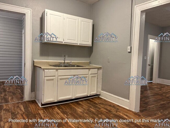 Building Photo - 1454 Marion Place Macon, Ga
