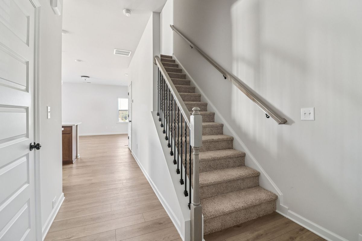 Building Photo - 708 Shetland Trl