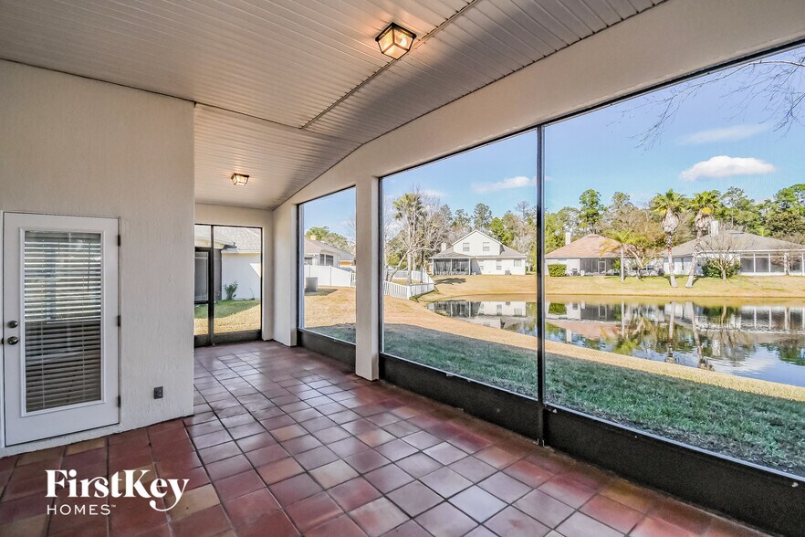 Building Photo - 10537 Castlebar Glen Dr S