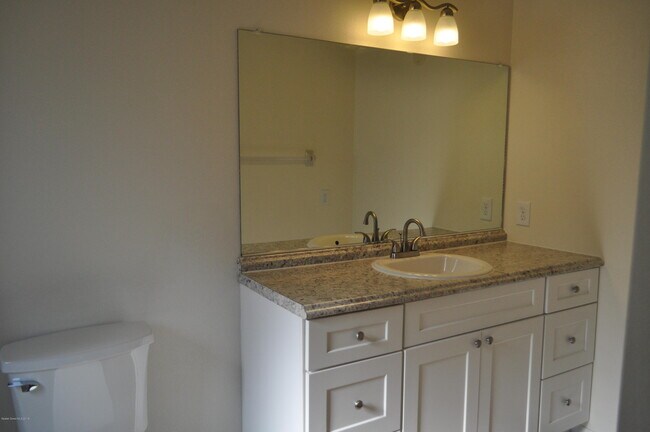 Building Photo - 165 Seawind Dr