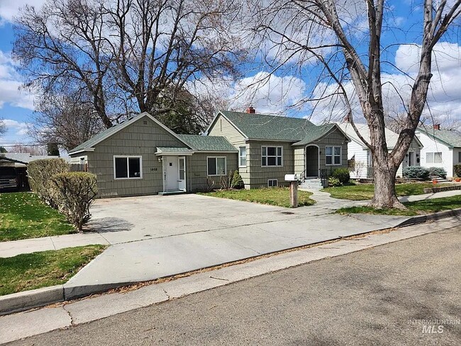 Primary Photo - 1408 Fairview Ave