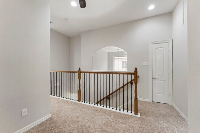 Building Photo - 31 Aventura Pl