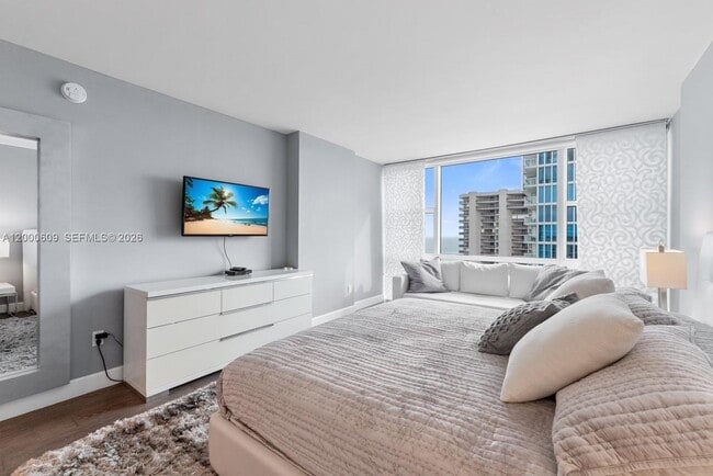 Building Photo - 6801 Collins Ave