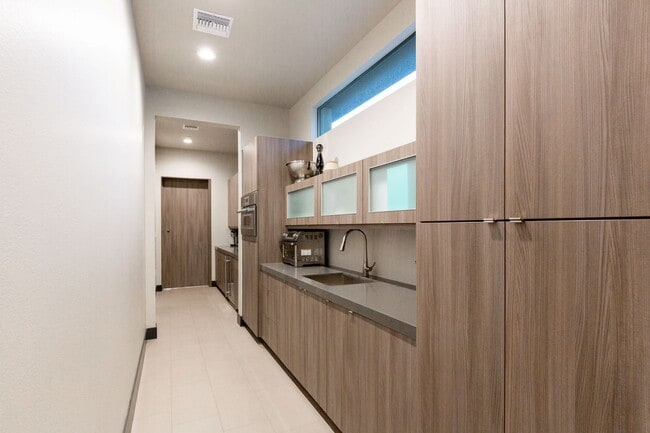 Building Photo - 11142 San Terrazo Pl