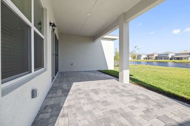 Building Photo - 32754 Tree of Life Ave