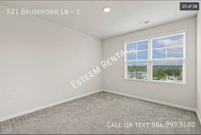 Building Photo - 521 Brushford Ln