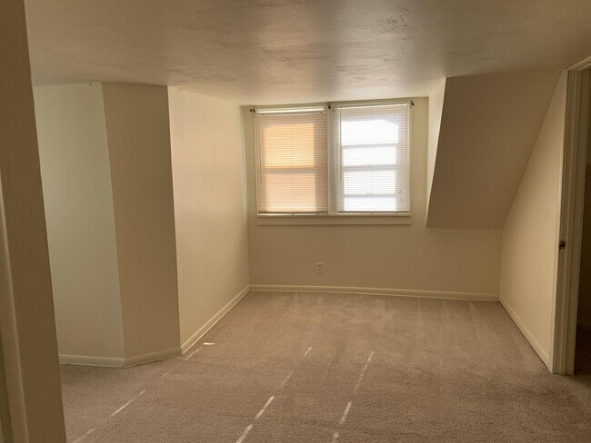 Building Photo - 500 S Lincoln St