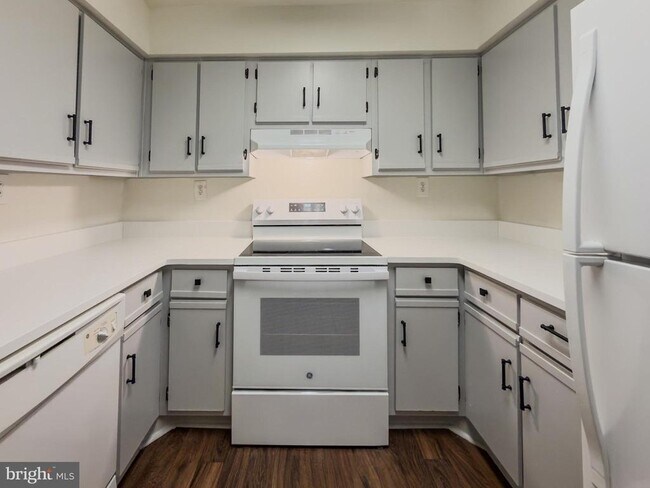 Building Photo - 18520 Boysenberry Dr