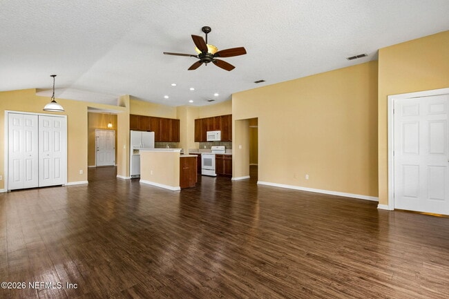 Building Photo - 831 Timberjack Ct