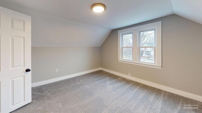 Building Photo - Old Brooklyn Area - 3 Bedrooms - Single Fa...
