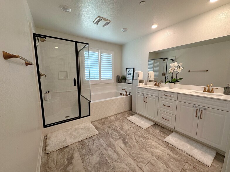 Building Photo - 4798 S Scott Way