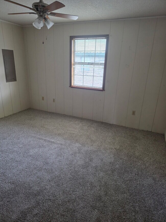 Building Photo - Oak Ridge Apartment