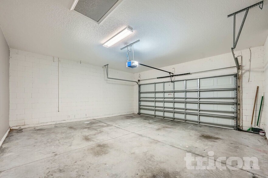Building Photo - 937 Hilltop Park Ct