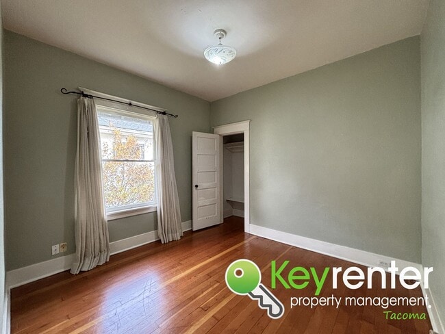 Building Photo - Charming 3-Bedroom Rental Home in Central ...