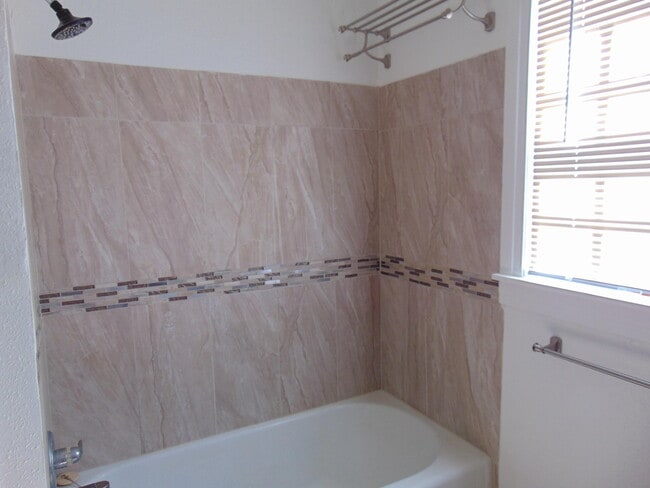 Building Photo - 2628 26th St