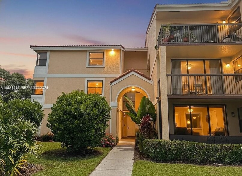 Building Photo - 5661 Riverside Dr