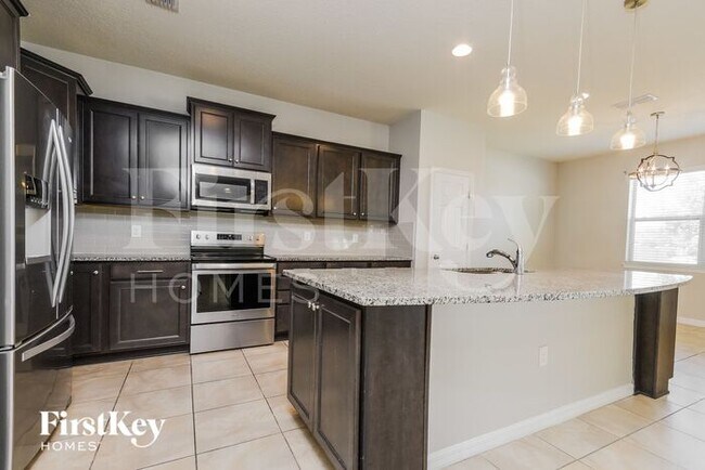 Building Photo - 2758 Red Horse Dr