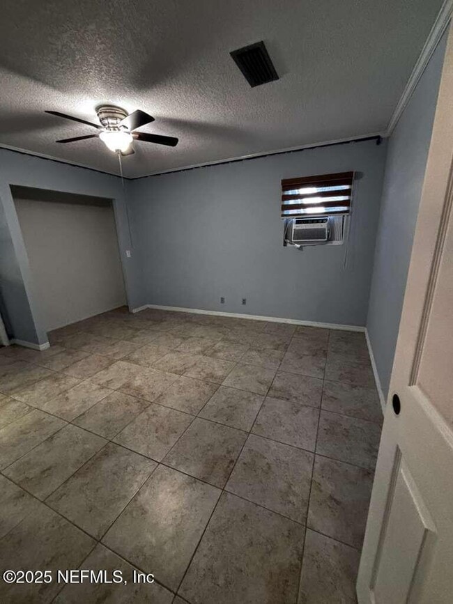 Building Photo - 1363 Crosby Ln