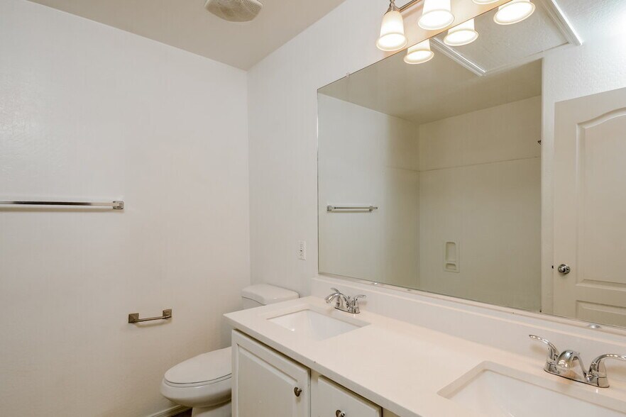 Building Photo - 5116 W T Ryan Ln