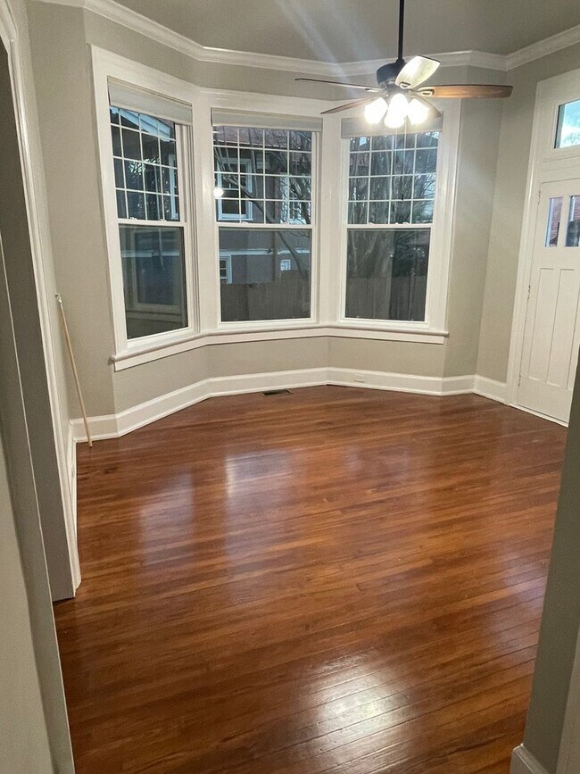 Building Photo - Gorgeous 3BD/2BA ON Napoleon Ave with Off Street Parking