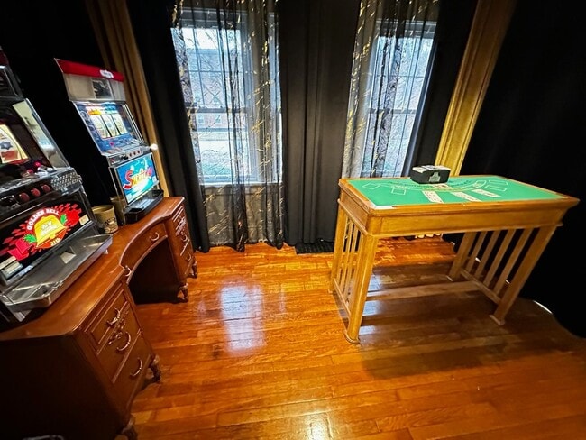Building Photo - Charming Cleveland Heights Home in Prime Location