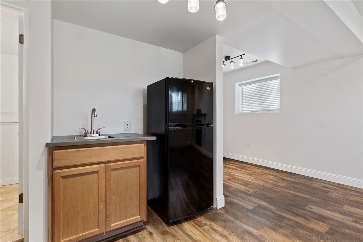 Kitchenette - 954 W River Point Cir