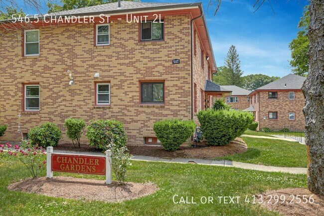 Building Photo - 546.5 Chandler St