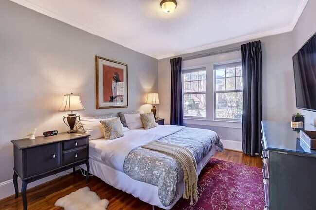 Building Photo - 800 Magnolia Ave