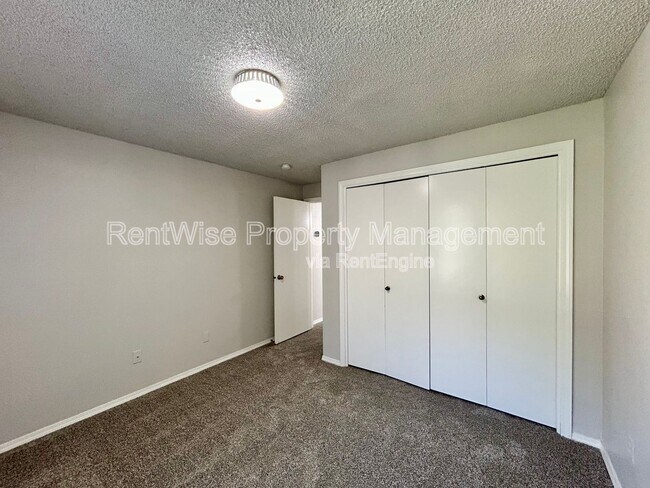 Building Photo - 5132 Mercury Ct