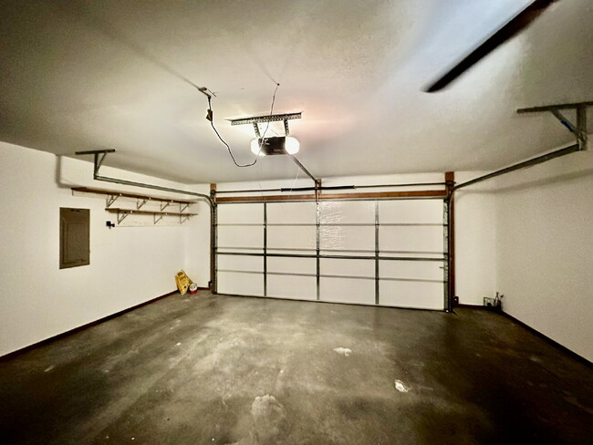 Building Photo - 25 N Cerney Ln