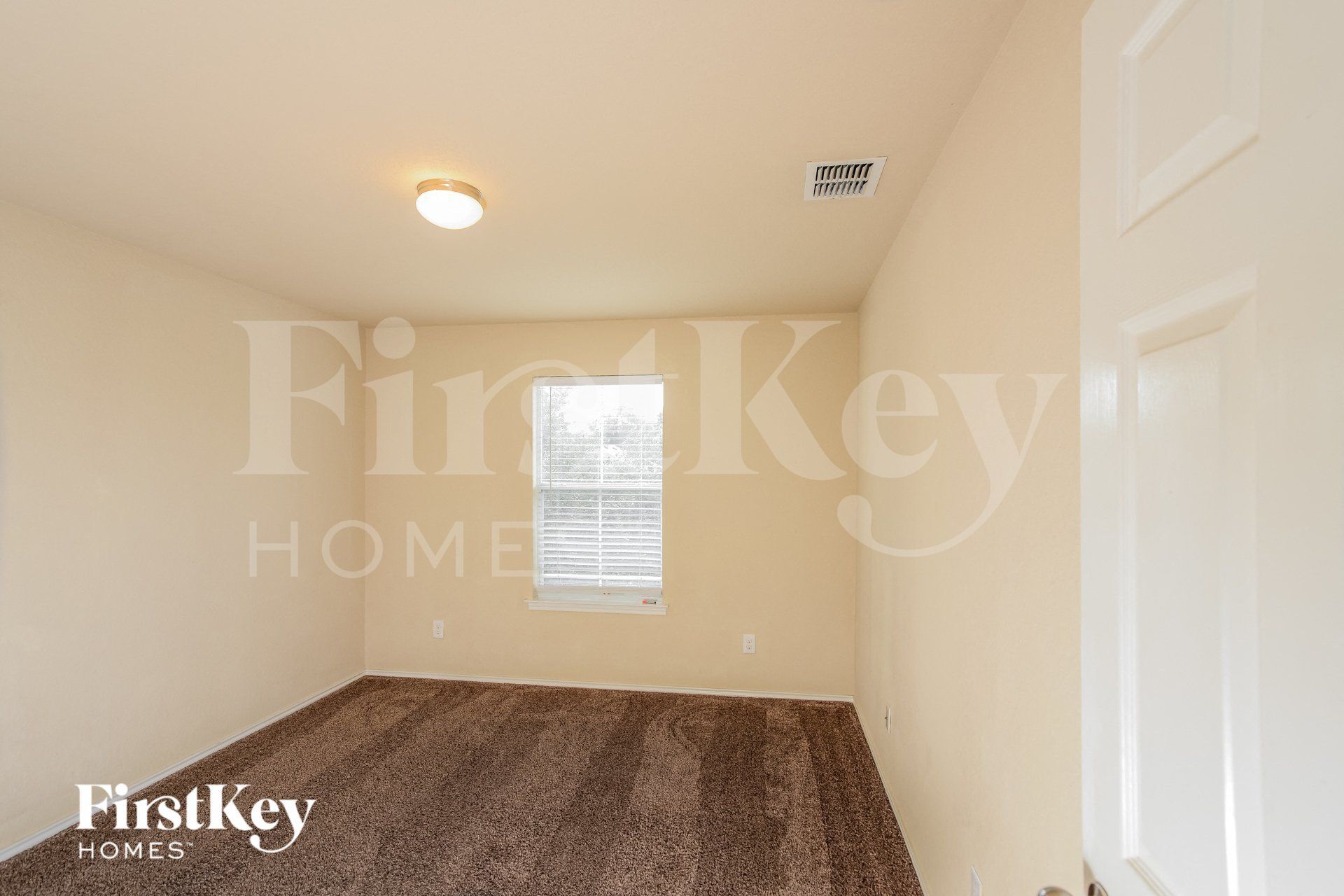 Building Photo - 12111 Karnes Way