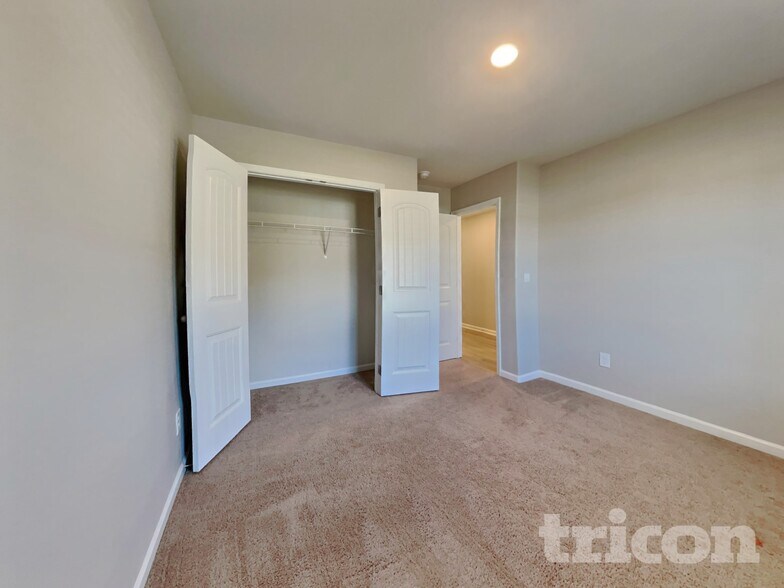 Building Photo - 310 Coleshill Rd