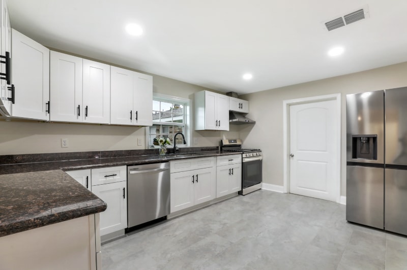 Building Photo - 512 Avenue G