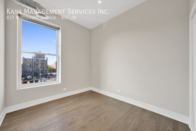 Building Photo - 837 N Wolcott Ave