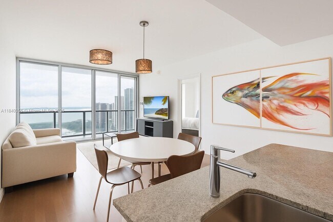 Primary Photo - 888 Biscayne Blvd
