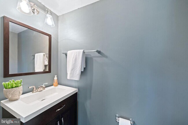 Building Photo - 42586 Harlow Meadows Terrace
