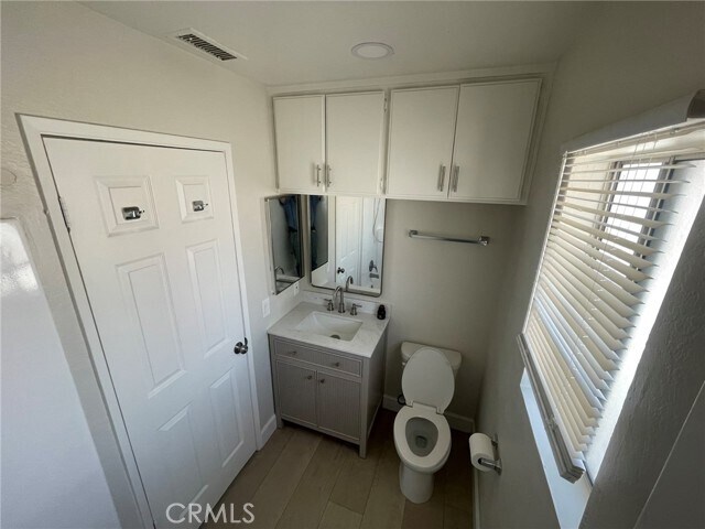 Building Photo - 3703 Country Oaks Loop