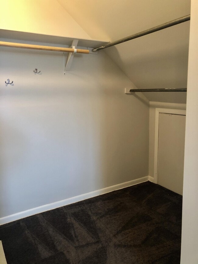 Building Photo - 4244 Gilbert Ave