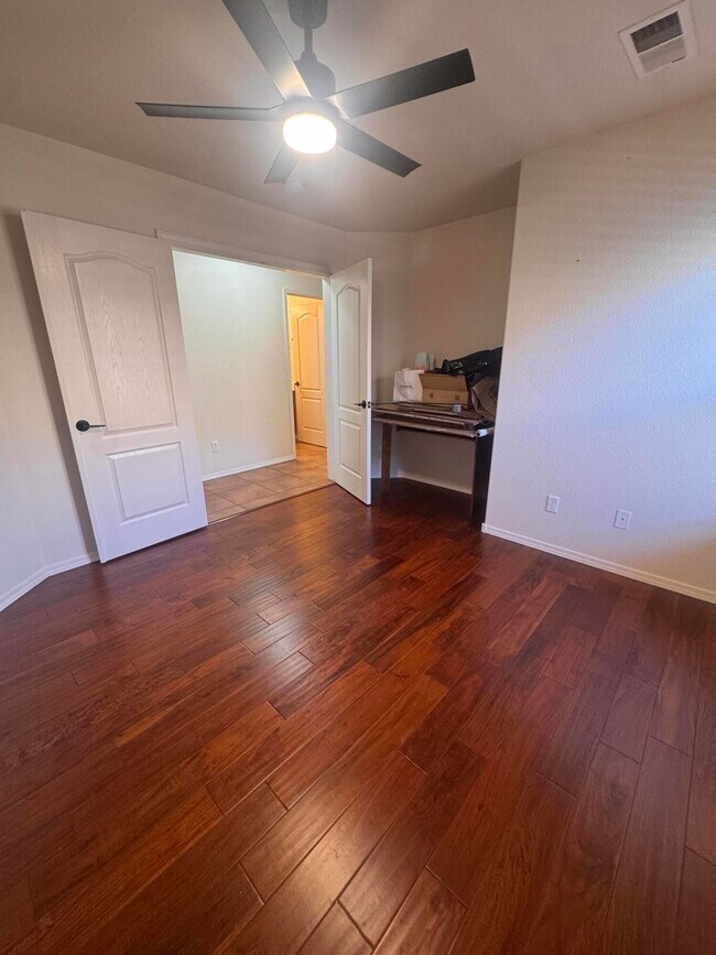 Building Photo - 6012 Sipapu Ave NW