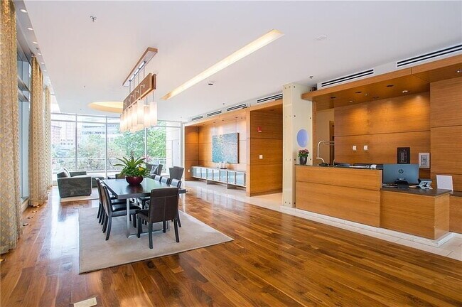 Building Photo - "Chic 1-Bedroom Urban Retreat with Granite...