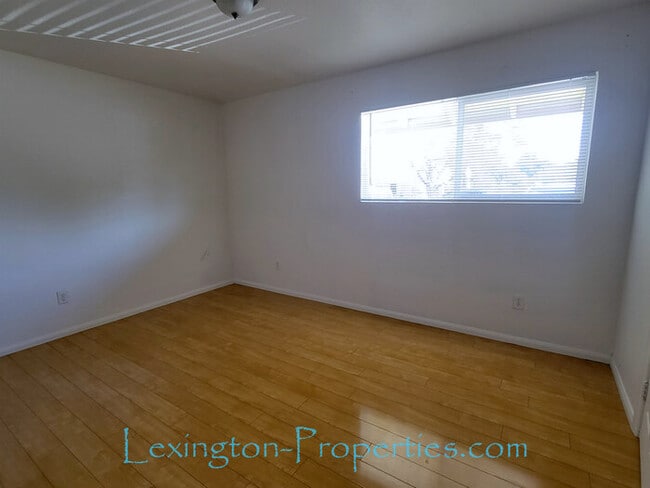 Building Photo - Beautifully Remodeled, 2BD/1BA, Condo Avai...