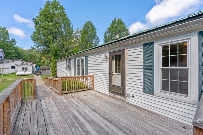 Building Photo - 239 Furniss Station Rd