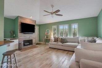 Building Photo - 228 Jardin De Mer Pl